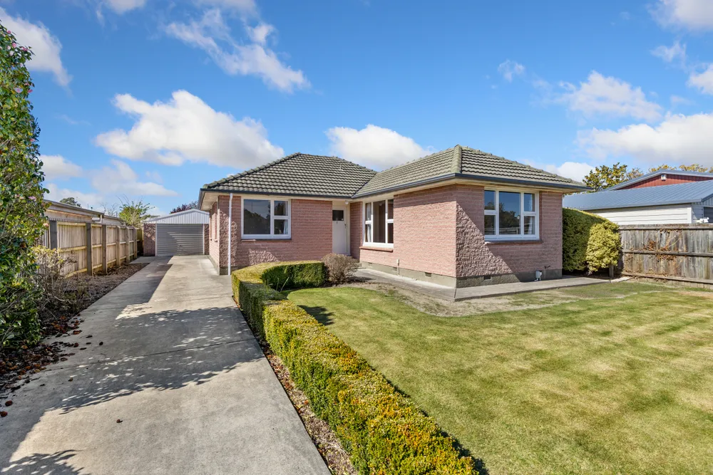 Photos of 17 Rollesby Street