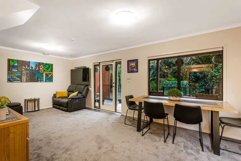 Photos of 212 Shaw Road