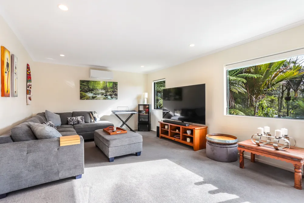 Photos of 212 Shaw Road