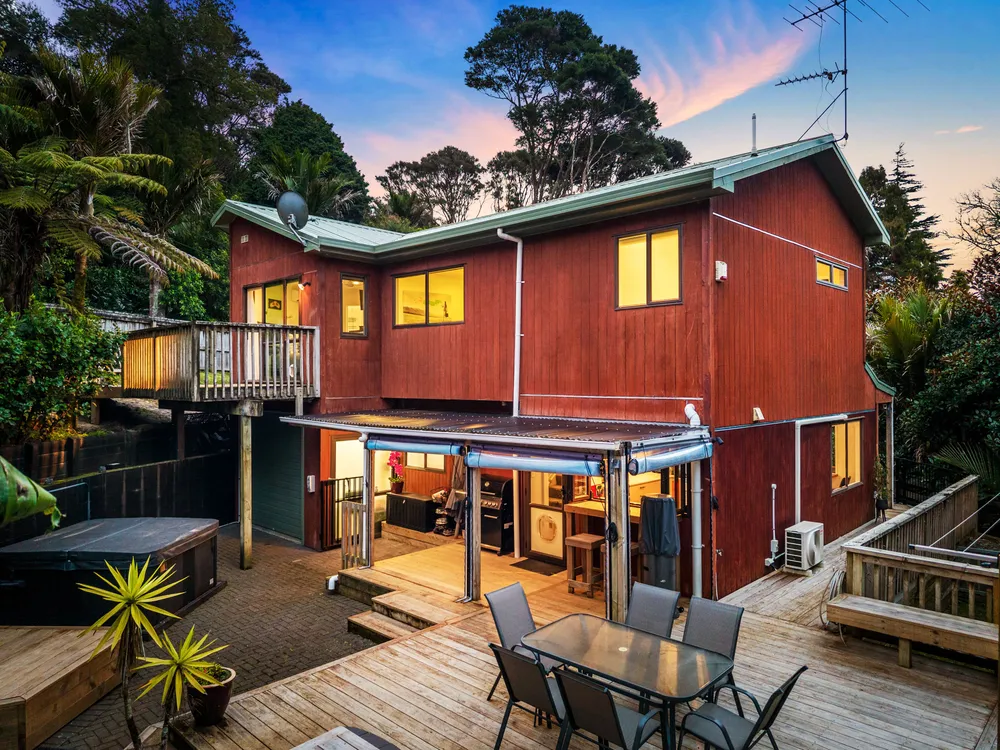 Photos of 212 Shaw Road