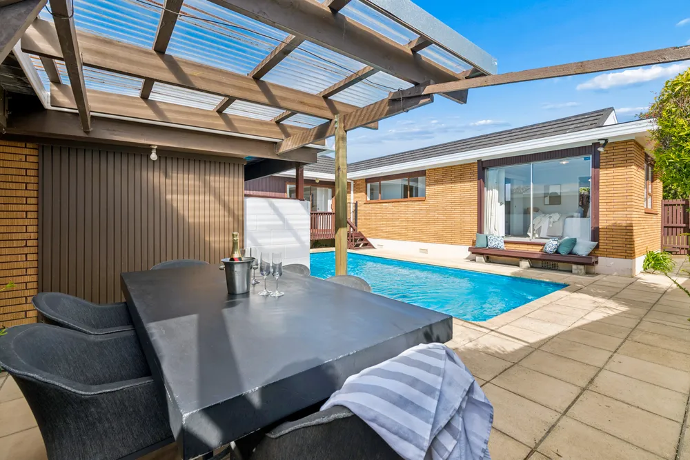 Photos of 174 Fisher Parade