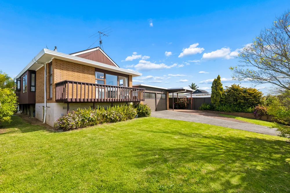 Photos of 174 Fisher Parade