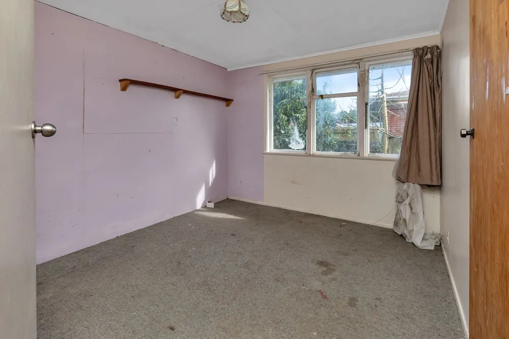 Photos of 24 Meadow Park Crescent