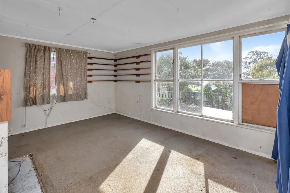 Photos of 24 Meadow Park Crescent