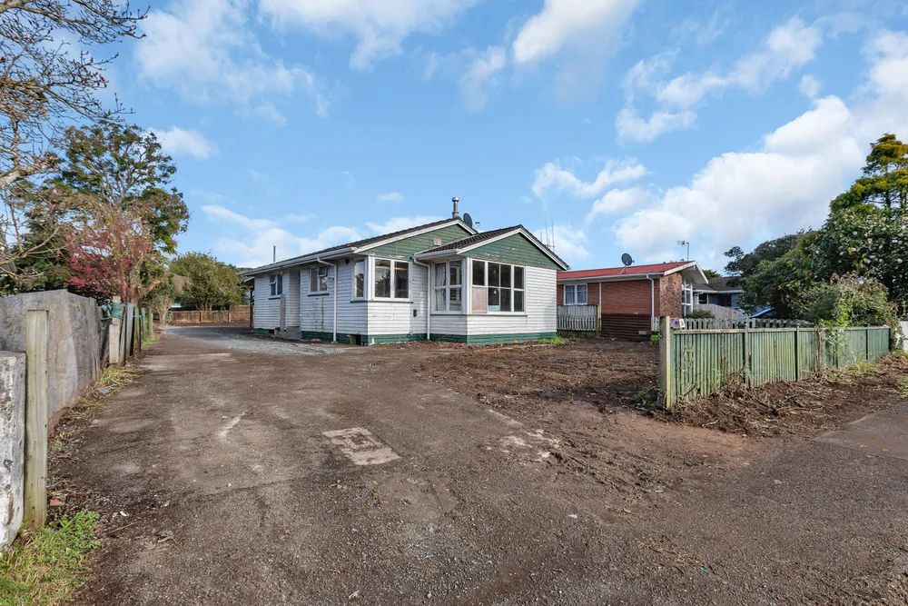 Photos of 24 Meadow Park Crescent