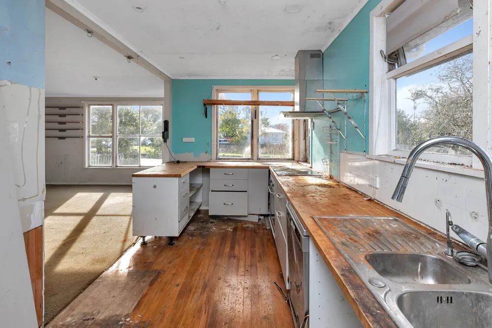 Photos of 24 Meadow Park Crescent