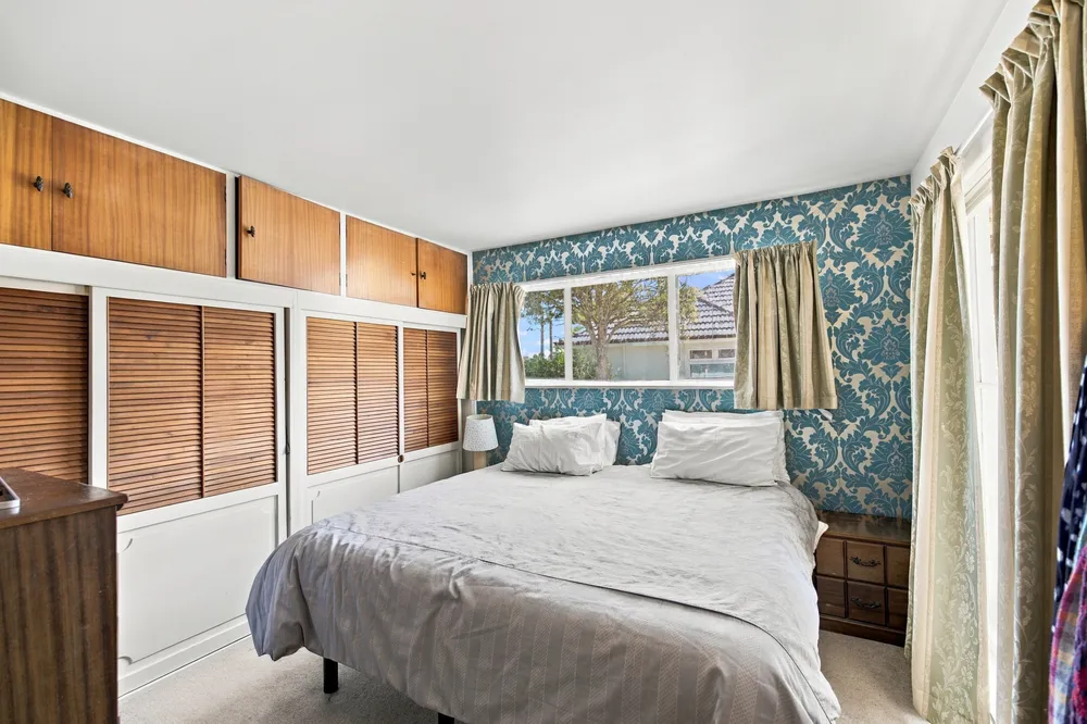 Photos of 72 Isleworth Road