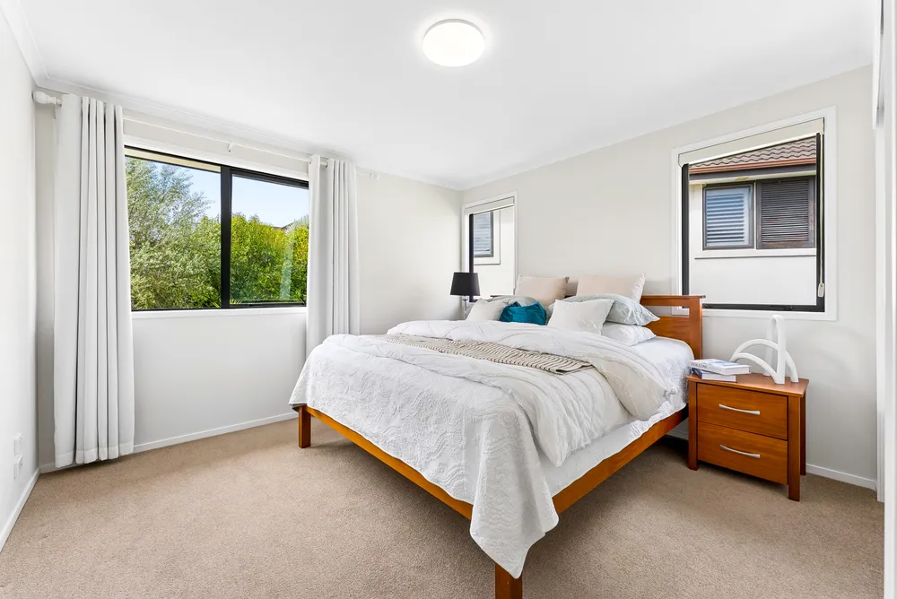 Photos of 6 Ashurst Lane
