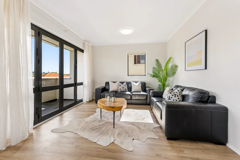 Photos of 6 Ashurst Lane