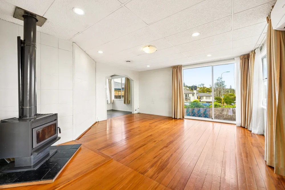 Photos of 62 Tiverton Road