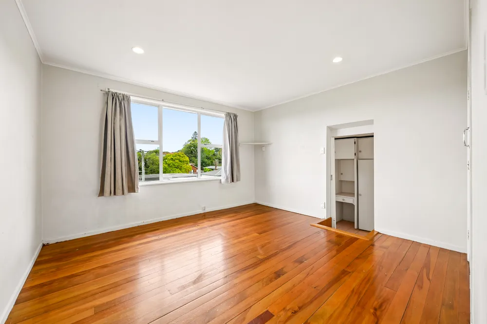 Photos of 62 Tiverton Road