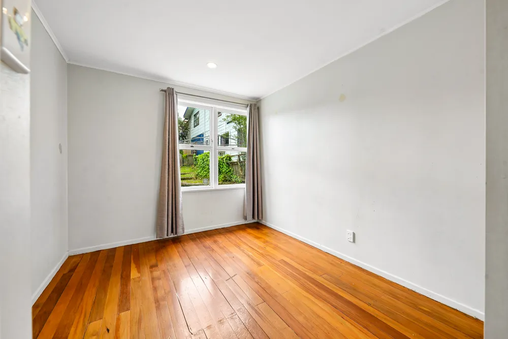 Photos of 62 Tiverton Road
