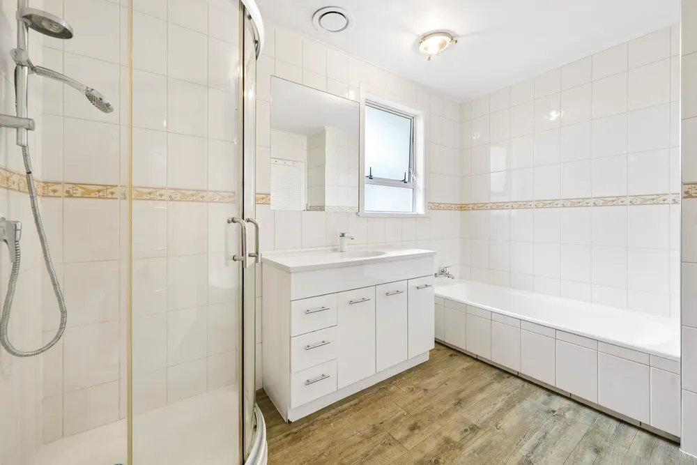 Photos of 62 Tiverton Road