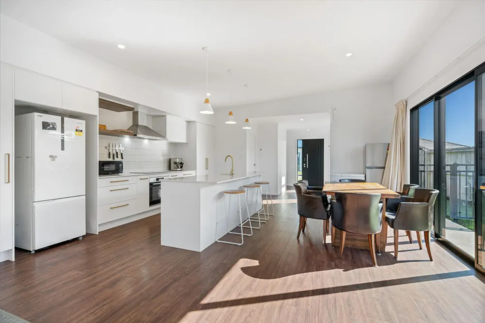 Photos of 2 Tupeia Lane