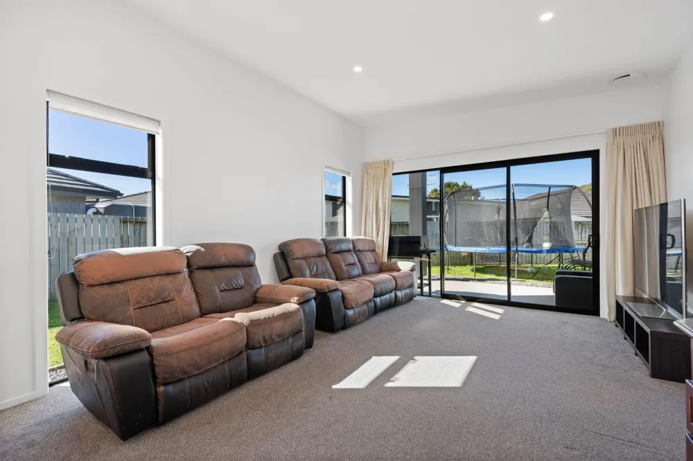 Photos of 2 Tupeia Lane