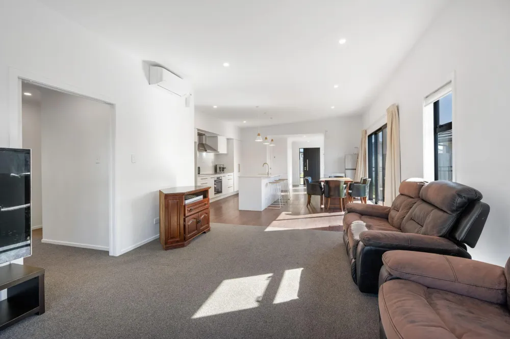 Photos of 2 Tupeia Lane