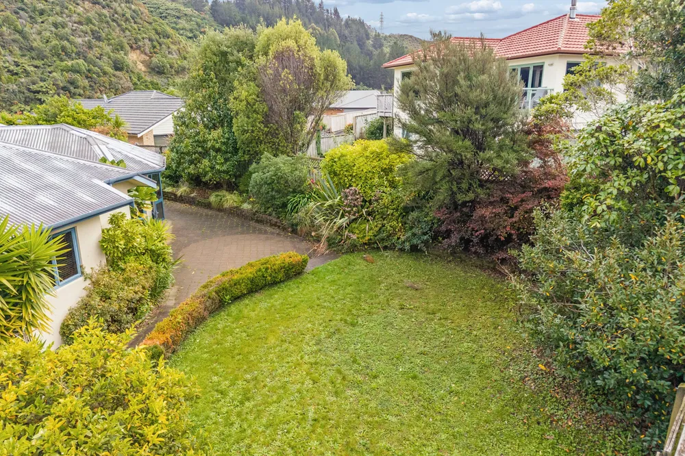 Photos of 34 Birkinshaw Grove