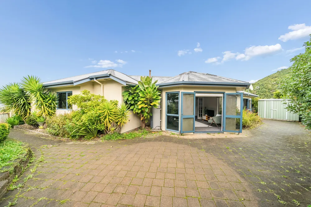 Photos of 34 Birkinshaw Grove