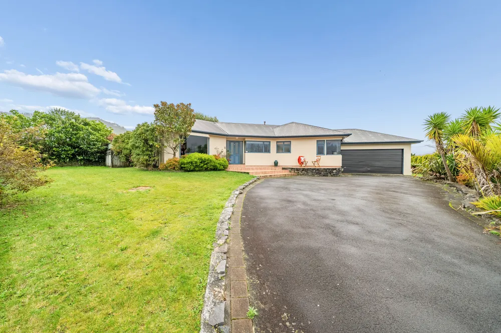 Photos of 34 Birkinshaw Grove