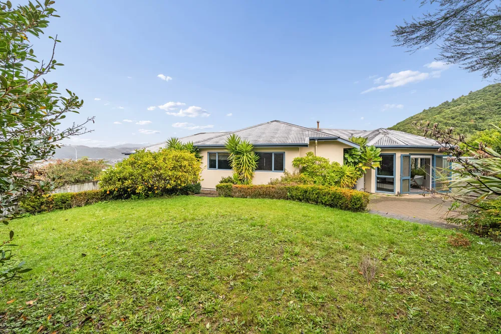 Photos of 34 Birkinshaw Grove