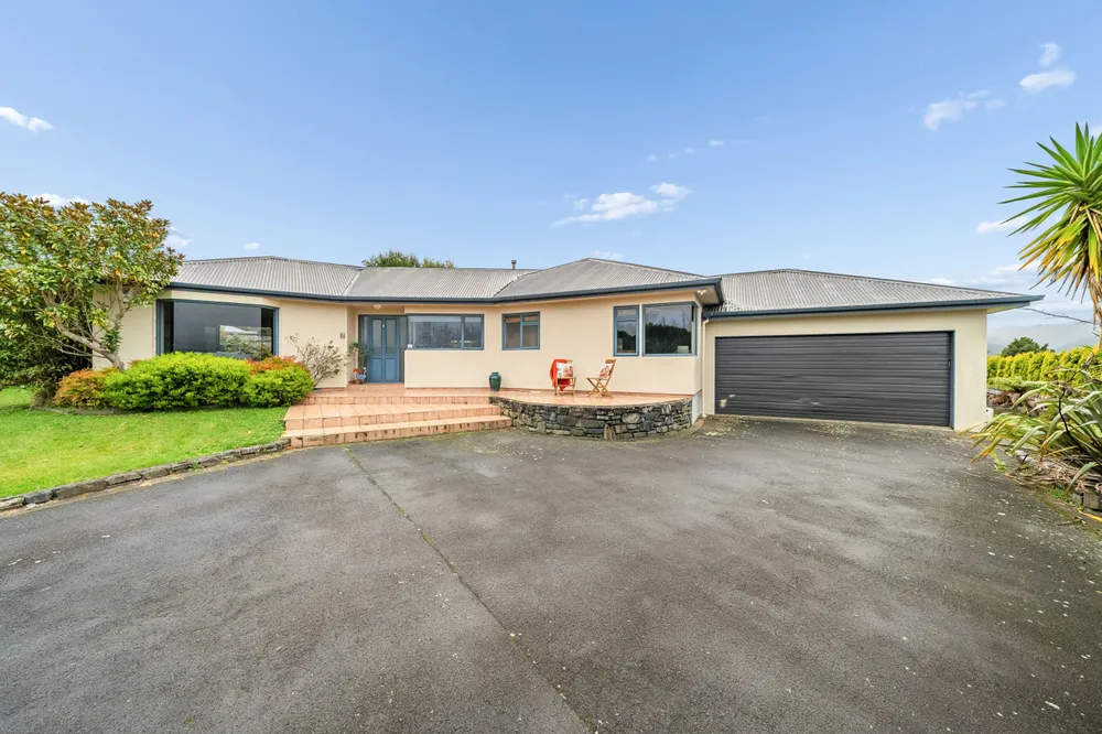 Photos of 34 Birkinshaw Grove