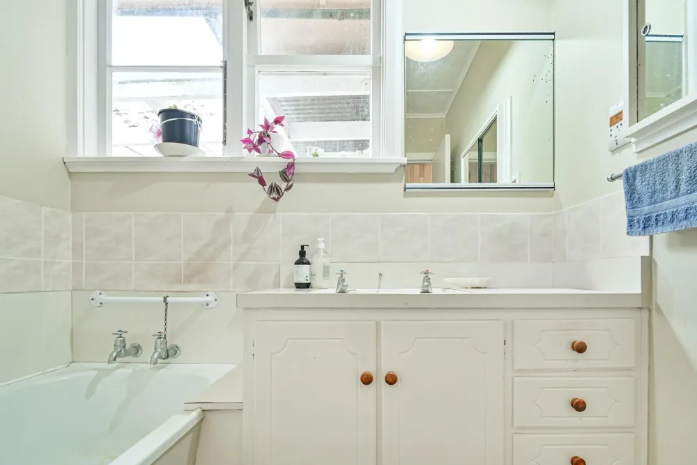 Photos of 564 Swamp Road