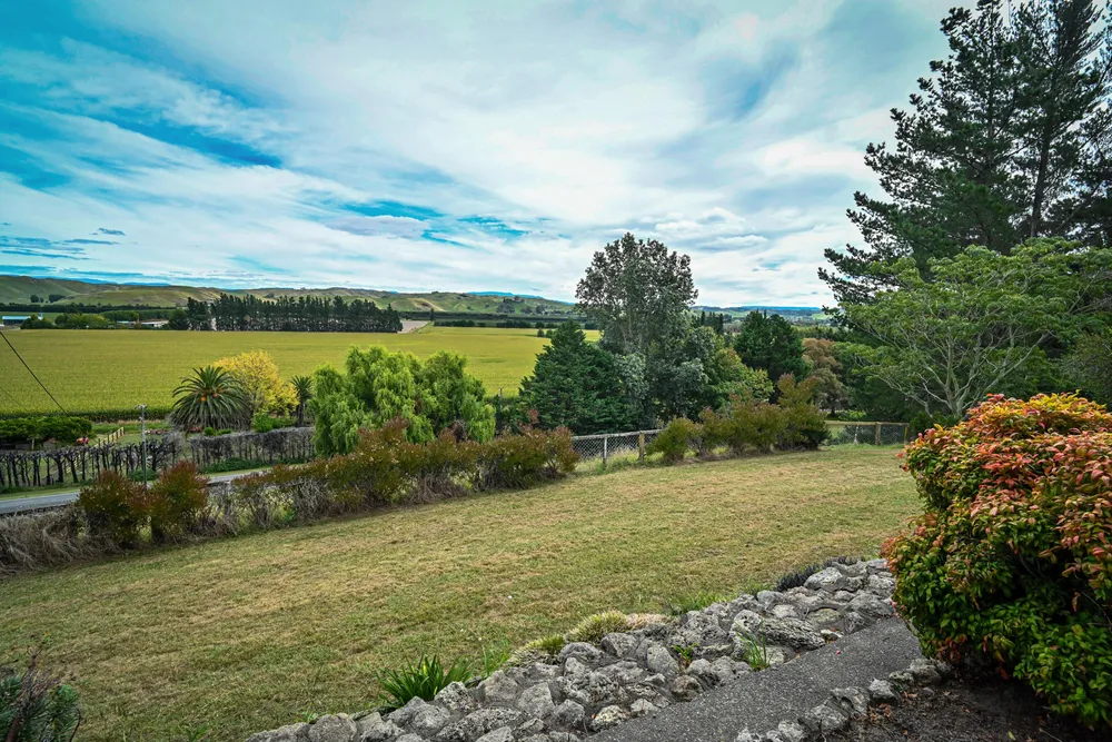 Photos of 564 Swamp Road
