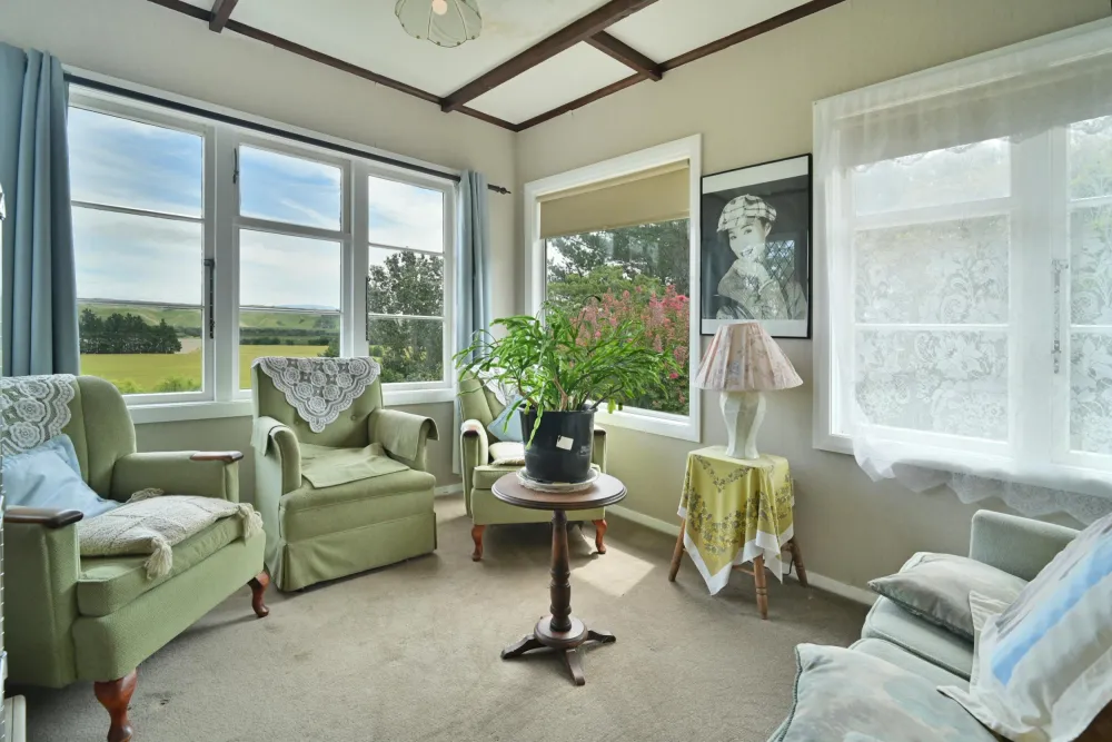 Photos of 564 Swamp Road