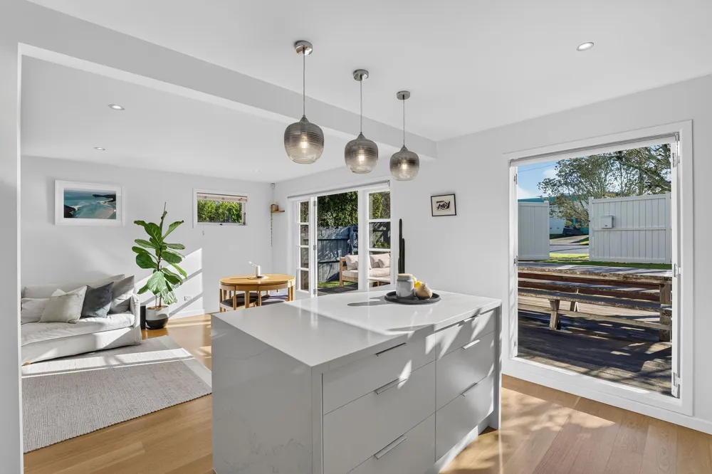 Photos of 41 Harapaki Road