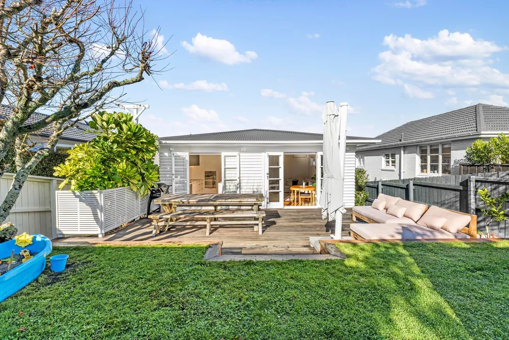 Photos of 41 Harapaki Road