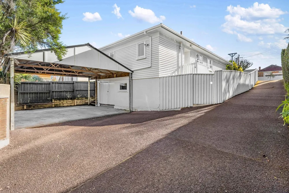 Photos of 41 Harapaki Road