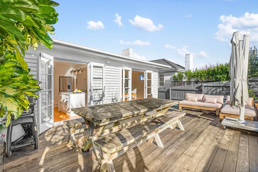 Photos of 41 Harapaki Road