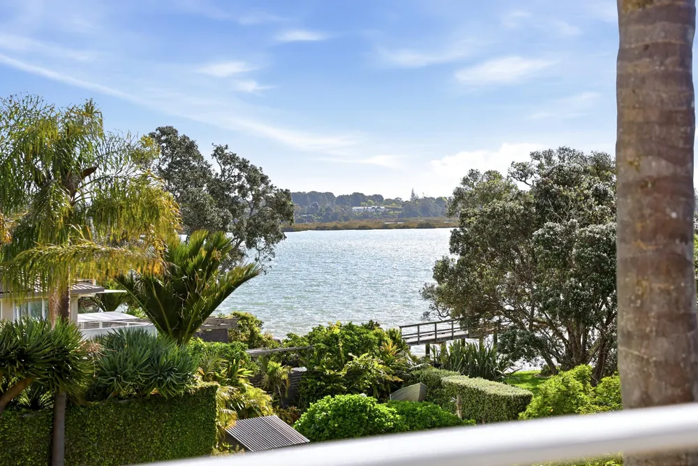 Photos of 4 Twin Wharf Road