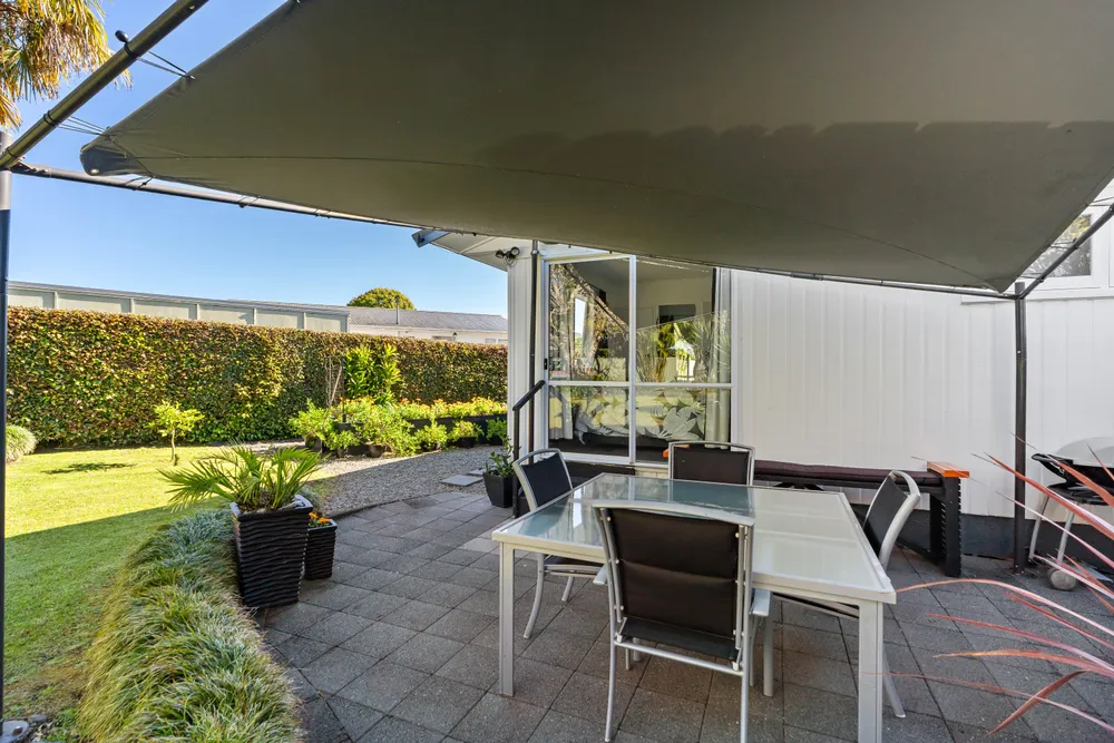 Photos of 40 Meadow Park Crescent