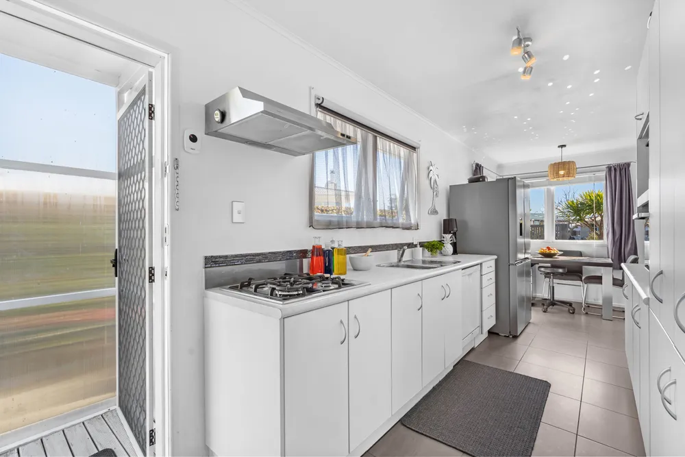 Photos of 40 Meadow Park Crescent