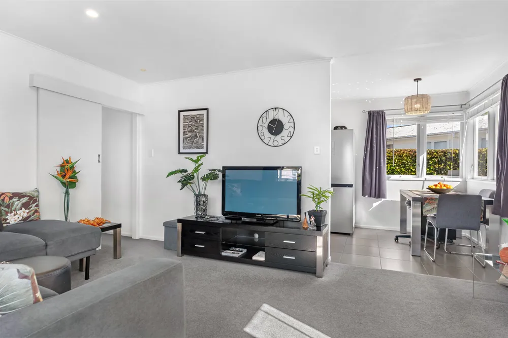 Photos of 40 Meadow Park Crescent