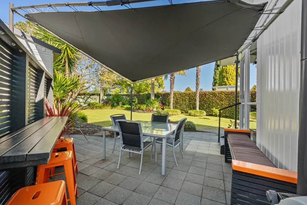 Photos of 40 Meadow Park Crescent