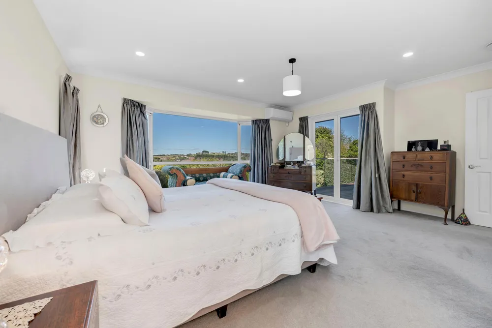 Photos of 10 Ramoana Mews