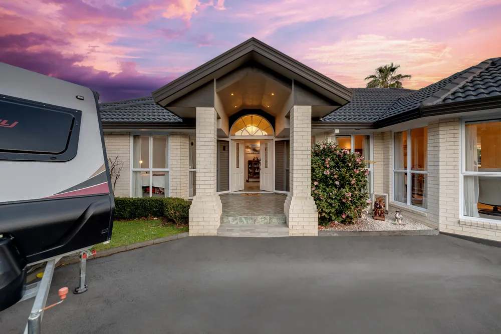 Photos of 10 Ramoana Mews