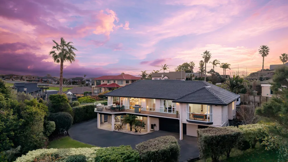 Photos of 10 Ramoana Mews