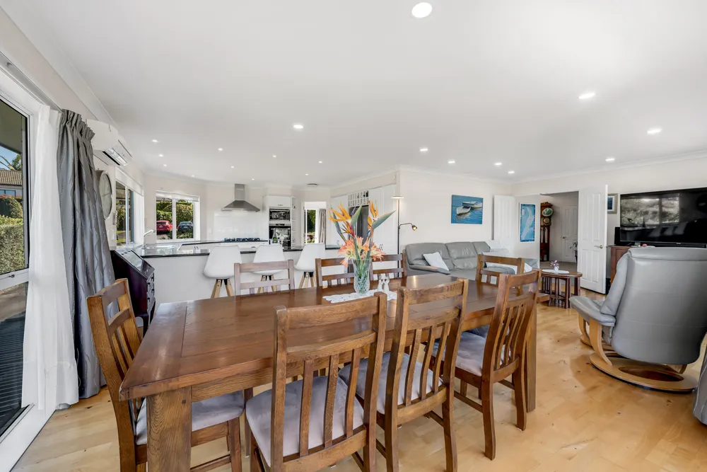 Photos of 10 Ramoana Mews