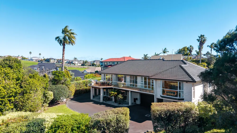 Photos of 10 Ramoana Mews