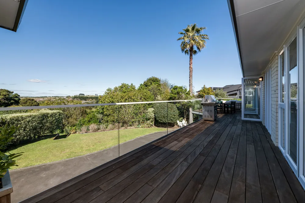 Photos of 10 Ramoana Mews