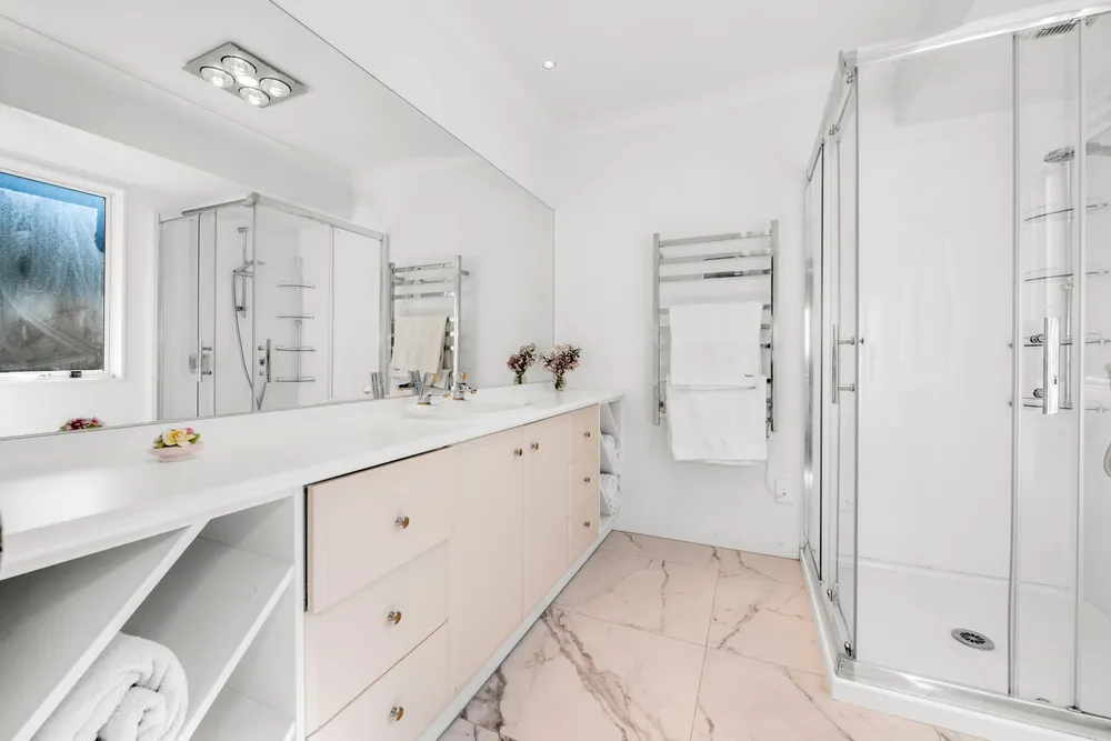 Photos of 10 Ramoana Mews