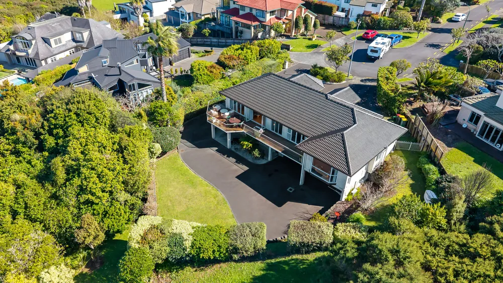 Photos of 10 Ramoana Mews