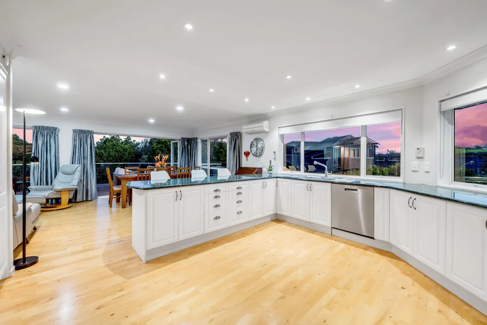Photos of 10 Ramoana Mews