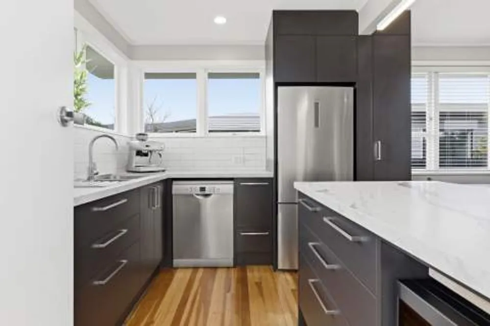 Photos of 37 Concord Avenue