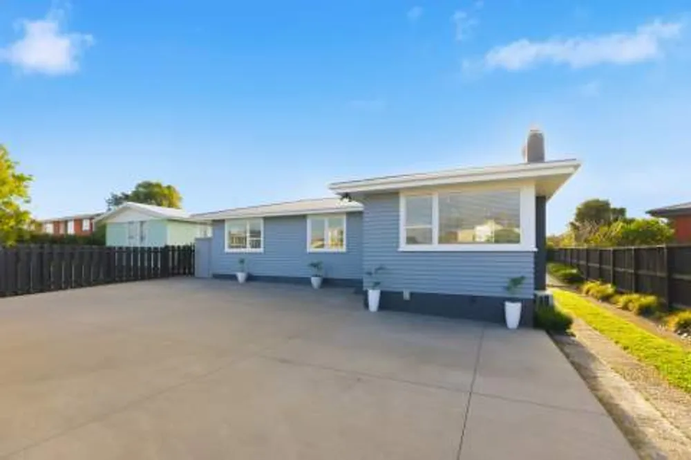 Photos of 37 Concord Avenue