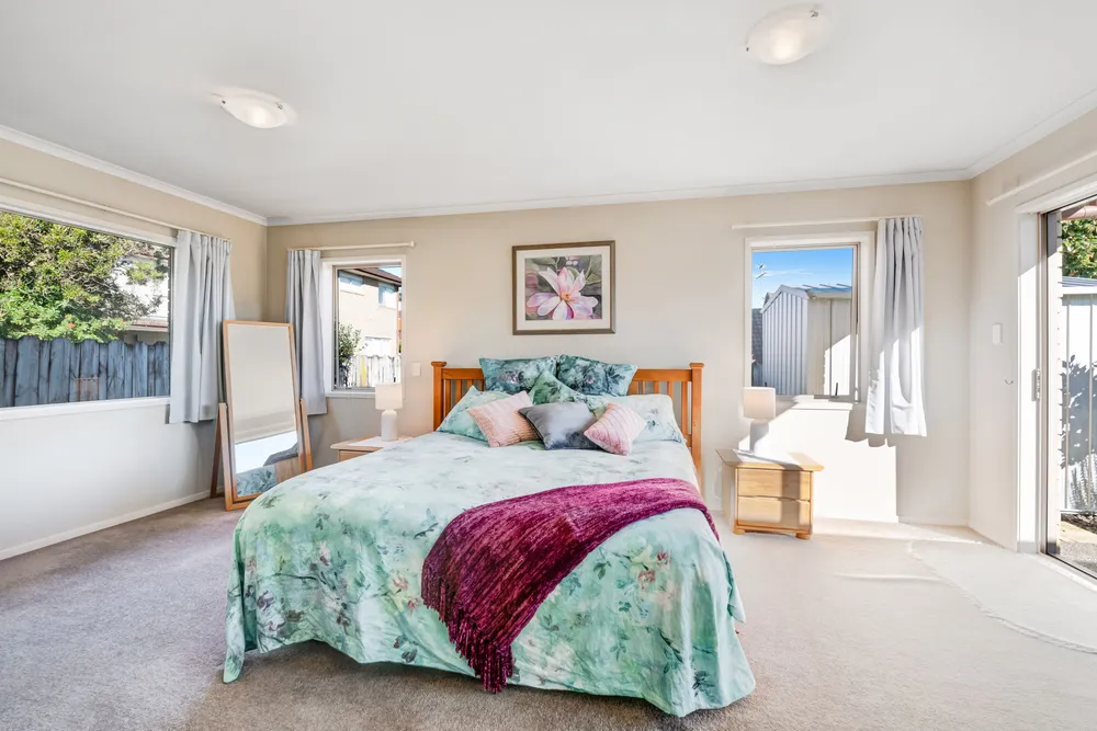 Photos of 44 Seamount Drive