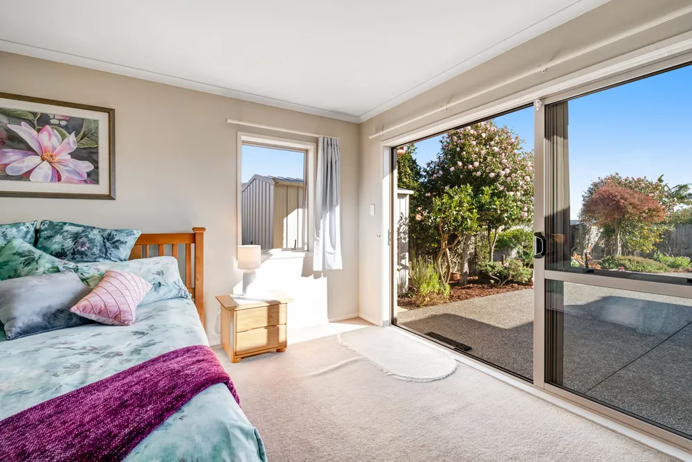 Photos of 44 Seamount Drive